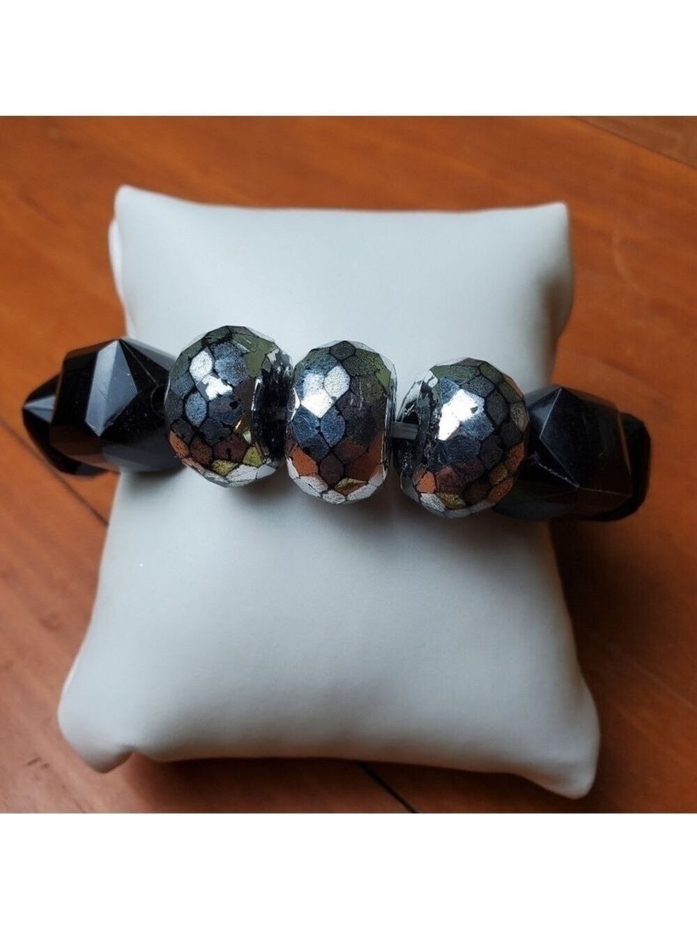 Bracelet, black and silver beads